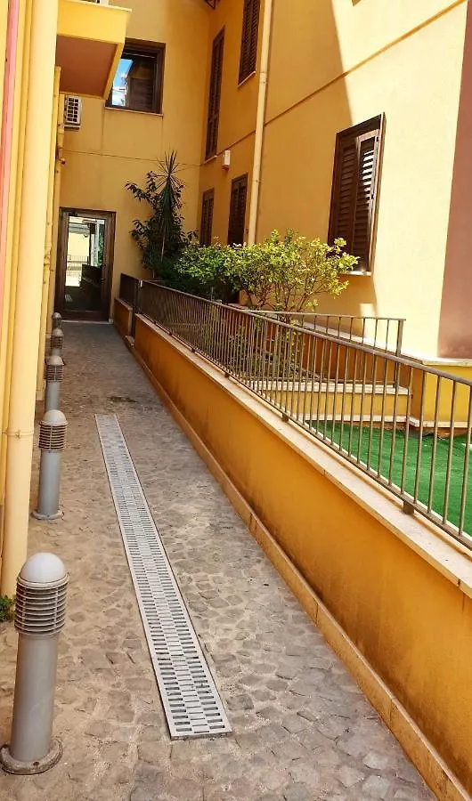 I Vicini Del Re Holiday Home Palermo Daire