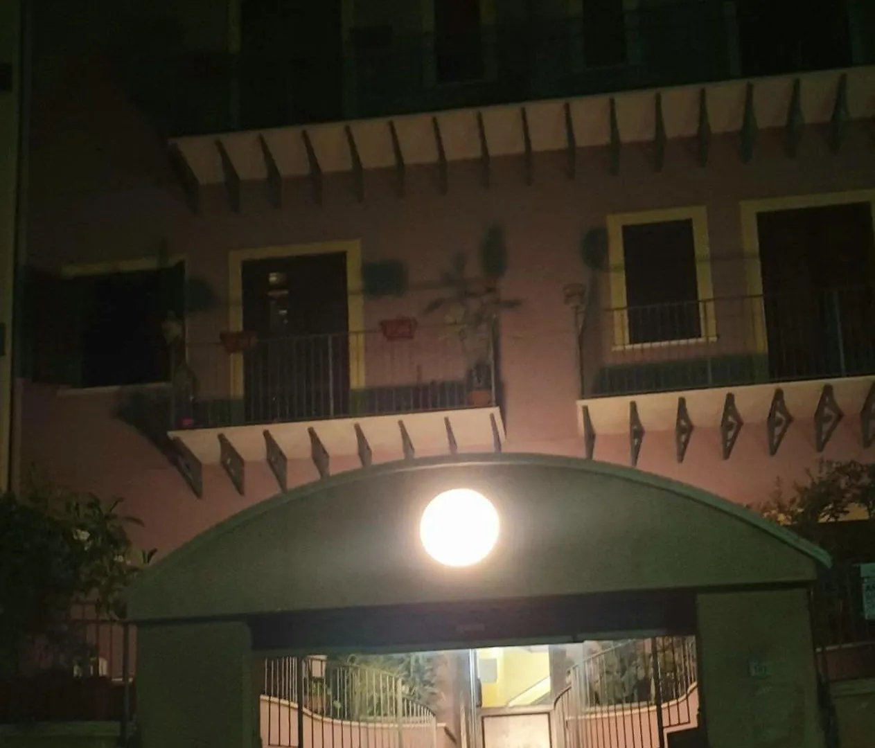 I Vicini Del Re Holiday Home Palermo 0*,